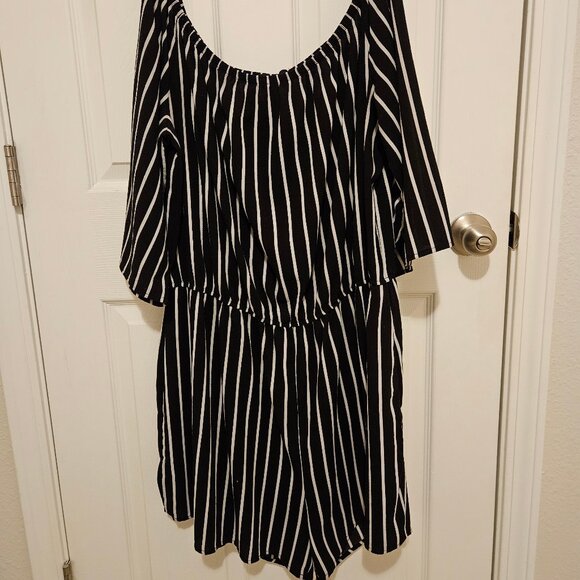 Forever 21 Striped Off the Shoulder Romper Size 3x - Picture 1 of 5